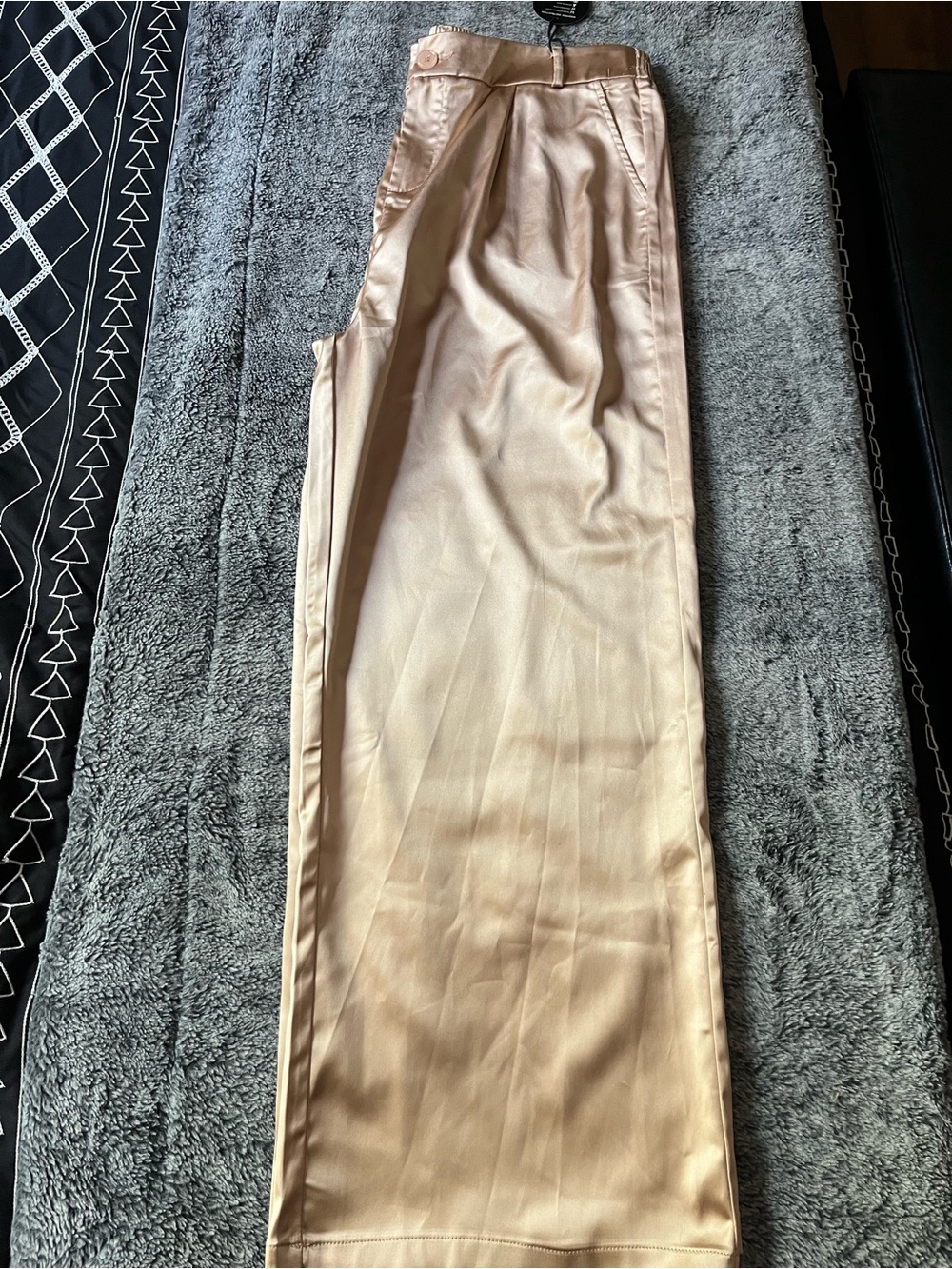 Satin-Look Wide Leg Trousers in Champagne - Picture 4 of 10